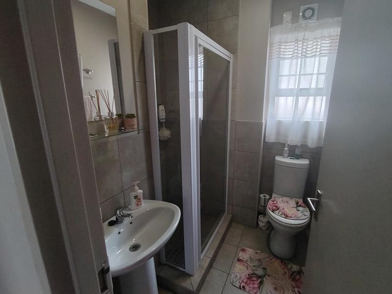 To Let 2 Bedroom Property for Rent in Kosmosdal Gauteng