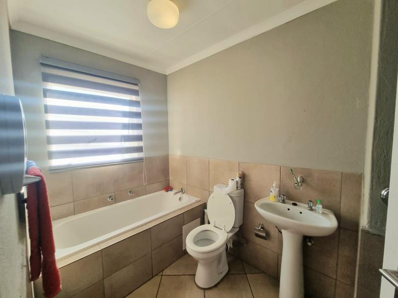 To Let 2 Bedroom Property for Rent in Albertsdal Gauteng