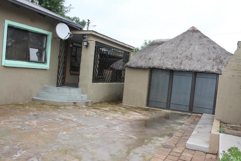 To Let 3 Bedroom Property for Rent in Roodepoort West Gauteng