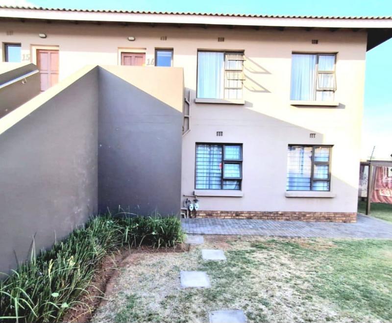 3 Bedroom Property for Sale in Albertsdal Gauteng