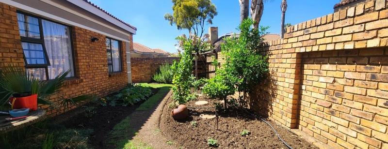 3 Bedroom Property for Sale in New Redruth Gauteng