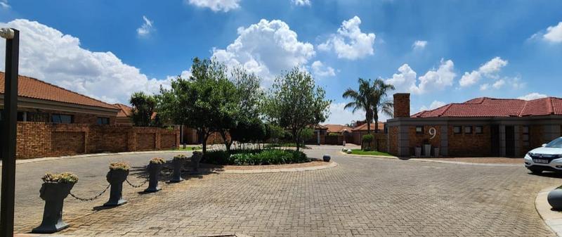 3 Bedroom Property for Sale in New Redruth Gauteng