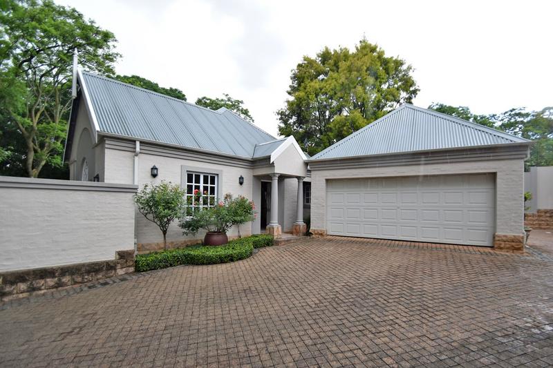 3 Bedroom Property for Sale in Senderwood Gauteng