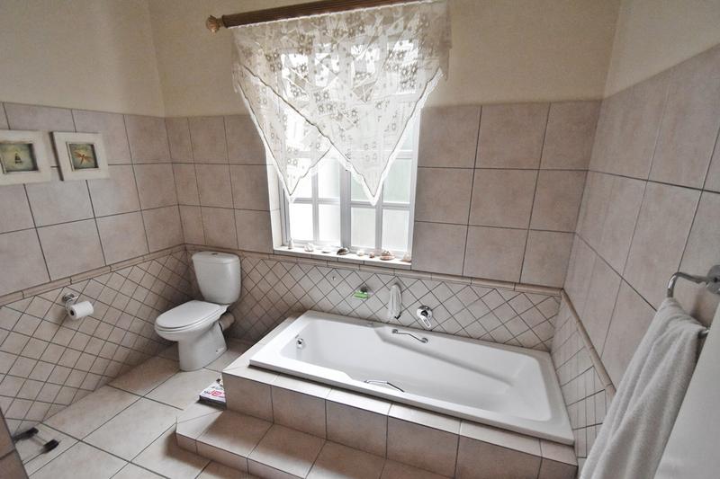 3 Bedroom Property for Sale in Senderwood Gauteng