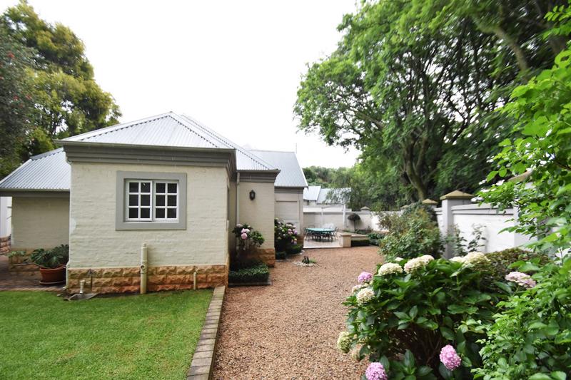 3 Bedroom Property for Sale in Senderwood Gauteng