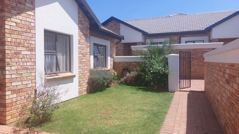 2 Bedroom Property for Sale in Beyers Park Gauteng