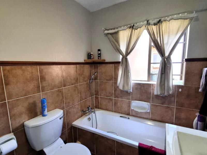 2 Bedroom Property for Sale in Olympus Gauteng