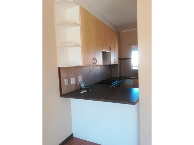 To Let 2 Bedroom Property for Rent in Die Hoewes Gauteng