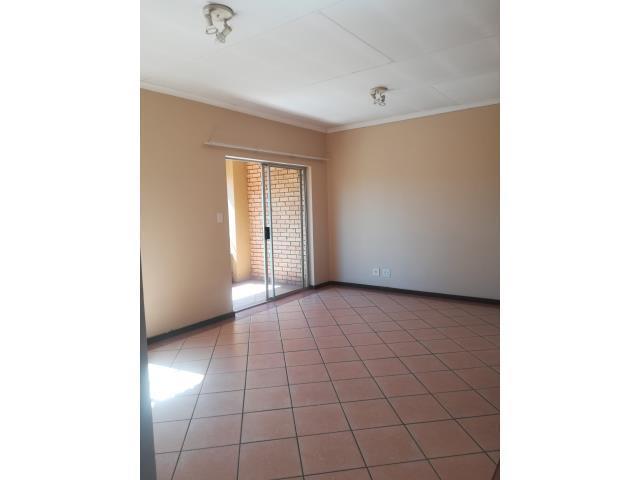 To Let 2 Bedroom Property for Rent in Die Hoewes Gauteng