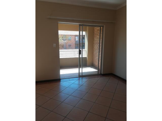 To Let 2 Bedroom Property for Rent in Die Hoewes Gauteng