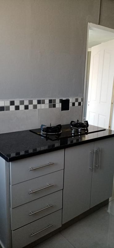 To Let 1 Bedroom Property for Rent in Birch Acres Gauteng