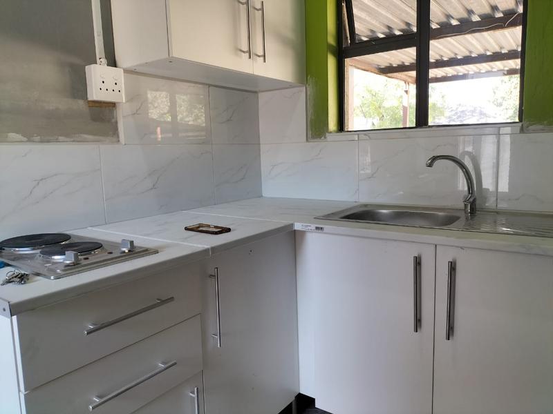 To Let 1 Bedroom Property for Rent in Birch Acres Gauteng