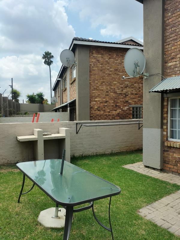 To Let 2 Bedroom Property for Rent in Birchleigh Gauteng