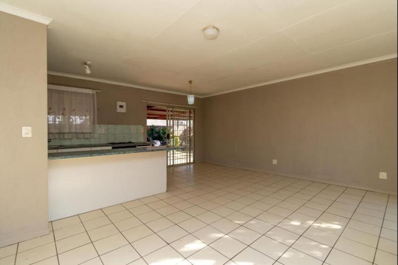 To Let 1 Bedroom Property for Rent in Bonaero Park Gauteng