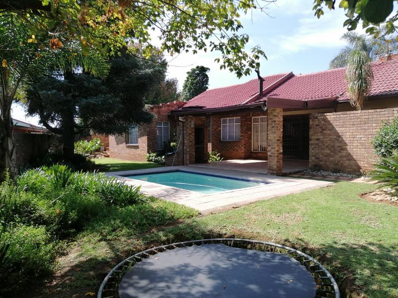 To Let 4 Bedroom Property for Rent in Norkem Park Gauteng