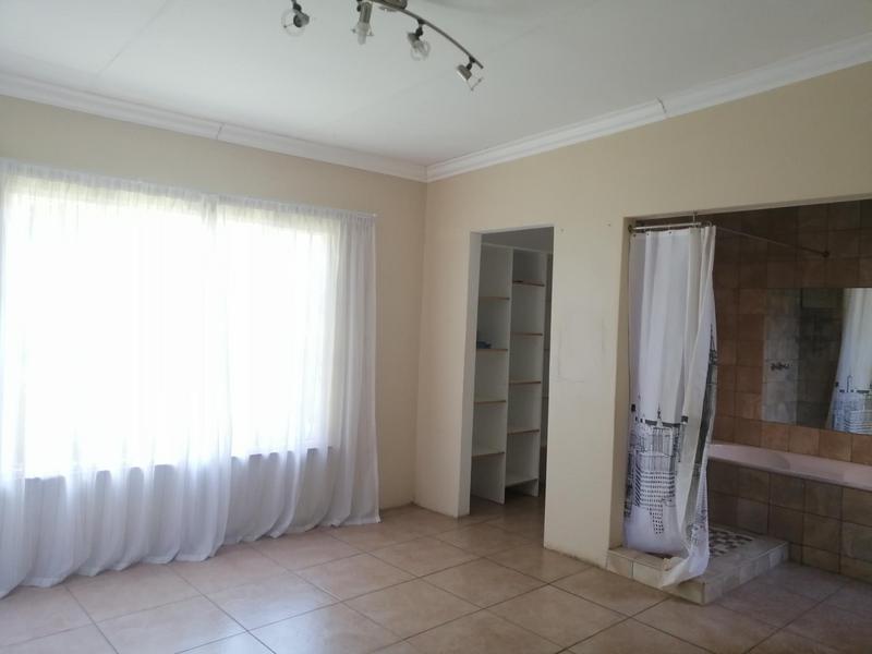 To Let 4 Bedroom Property for Rent in Norkem Park Gauteng