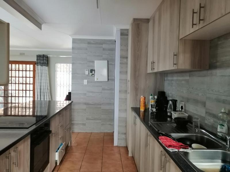 To Let 4 Bedroom Property for Rent in Norkem Park Gauteng