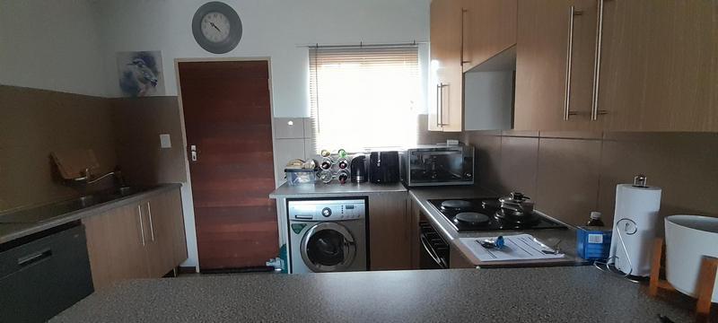 To Let 2 Bedroom Property for Rent in Monavoni Gauteng