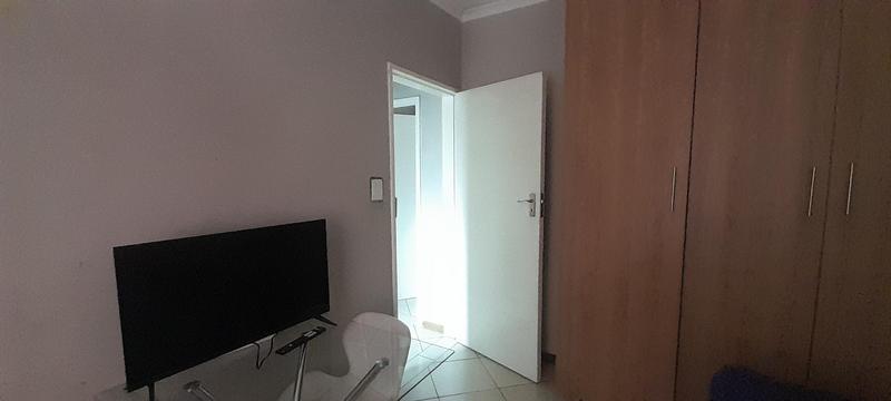 To Let 2 Bedroom Property for Rent in Monavoni Gauteng