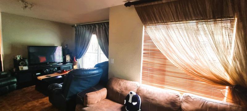 3 Bedroom Property for Sale in Amberfield Gauteng