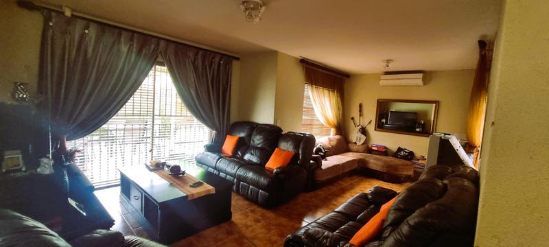 3 Bedroom Property for Sale in Amberfield Gauteng