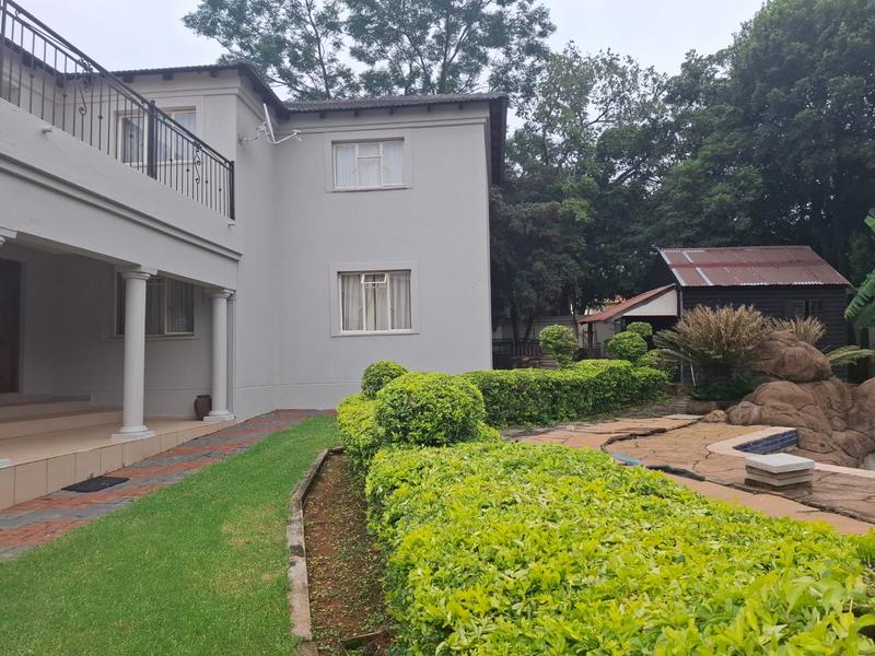 To Let 4 Bedroom Property for Rent in Lynnwood Glen Gauteng