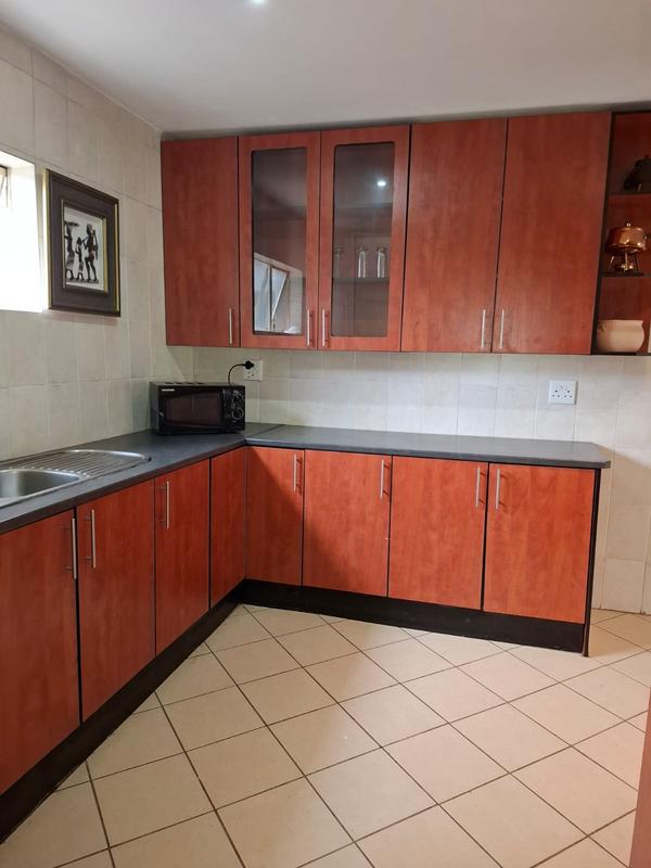 To Let 4 Bedroom Property for Rent in Lynnwood Glen Gauteng