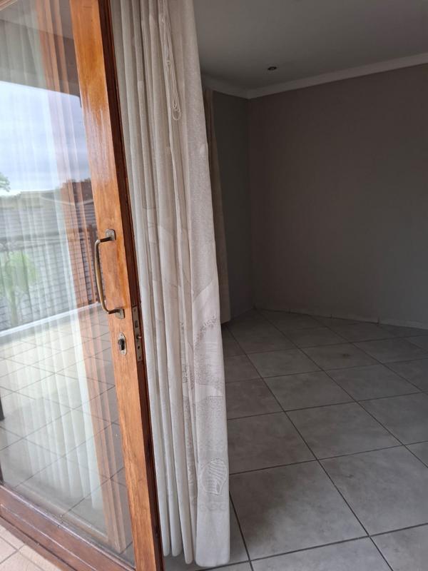 To Let 4 Bedroom Property for Rent in Lynnwood Glen Gauteng