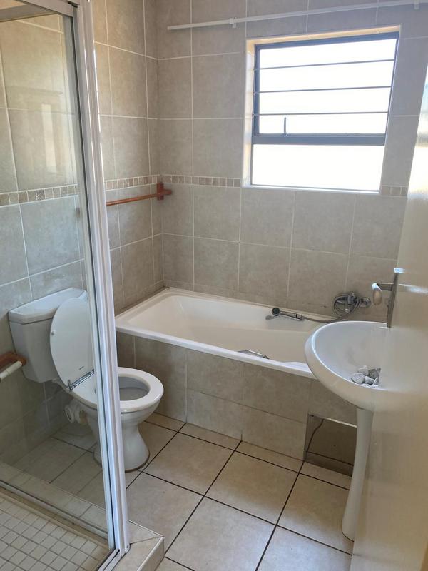 To Let 3 Bedroom Property for Rent in Noordheuwel Gauteng