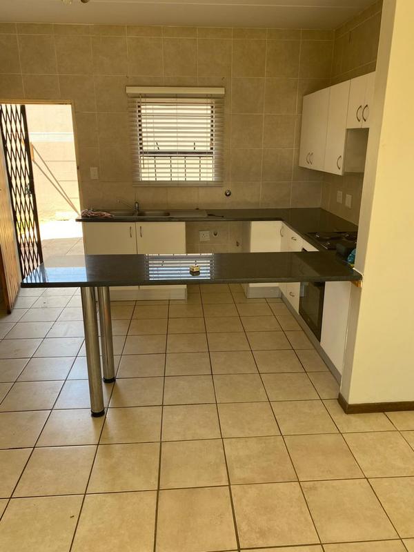 To Let 3 Bedroom Property for Rent in Noordheuwel Gauteng