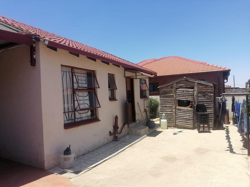 2 Bedroom Property for Sale in Lotus Gardens Gauteng