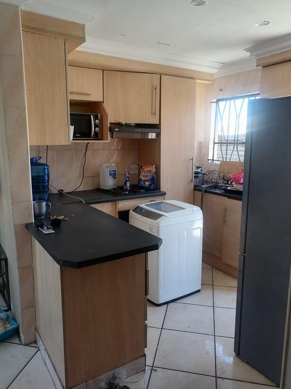 2 Bedroom Property for Sale in Lotus Gardens Gauteng