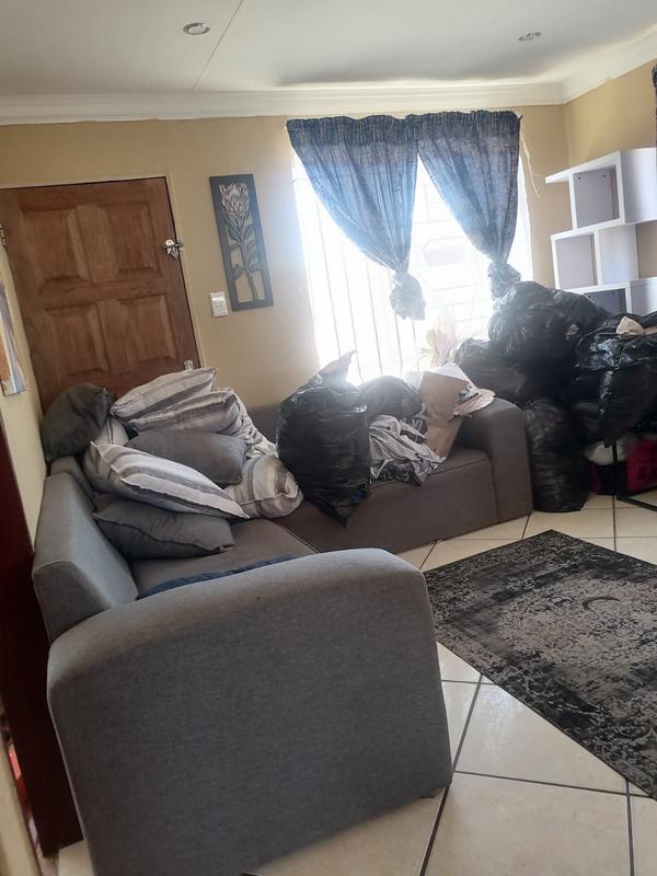 2 Bedroom Property for Sale in Lotus Gardens Gauteng