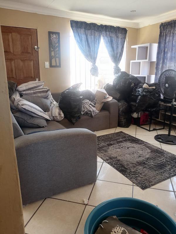 2 Bedroom Property for Sale in Lotus Gardens Gauteng