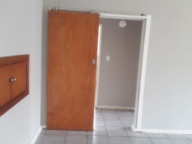 To Let 2 Bedroom Property for Rent in Florida Park Gauteng