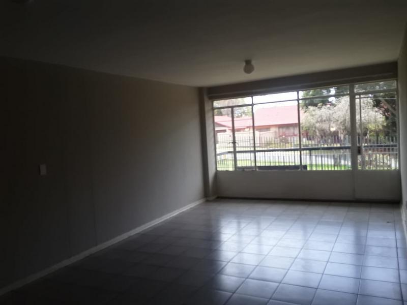 To Let 2 Bedroom Property for Rent in Florida Park Gauteng