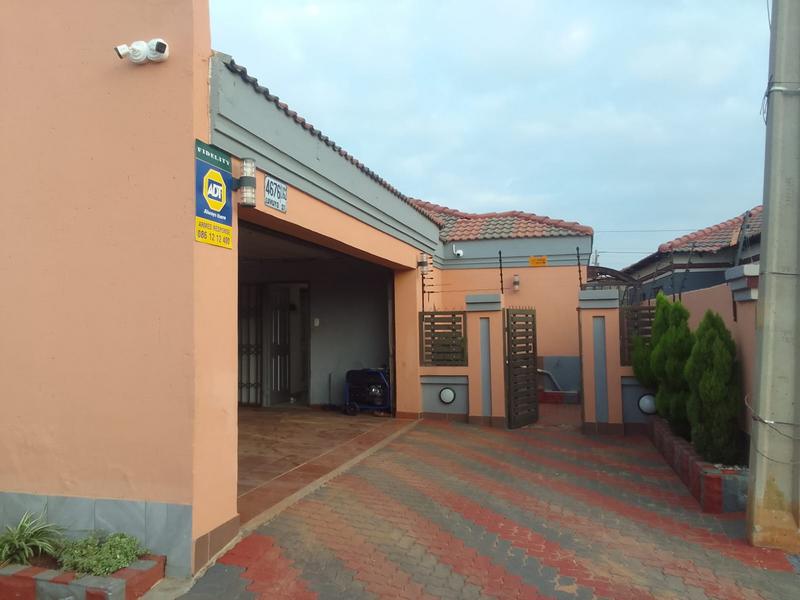 3 Bedroom Property for Sale in Roodekop Gauteng