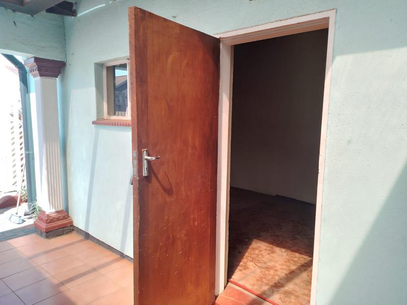 3 Bedroom Property for Sale in Protea North Gauteng