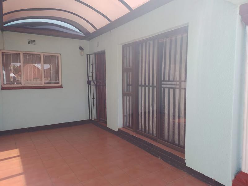 3 Bedroom Property for Sale in Protea North Gauteng