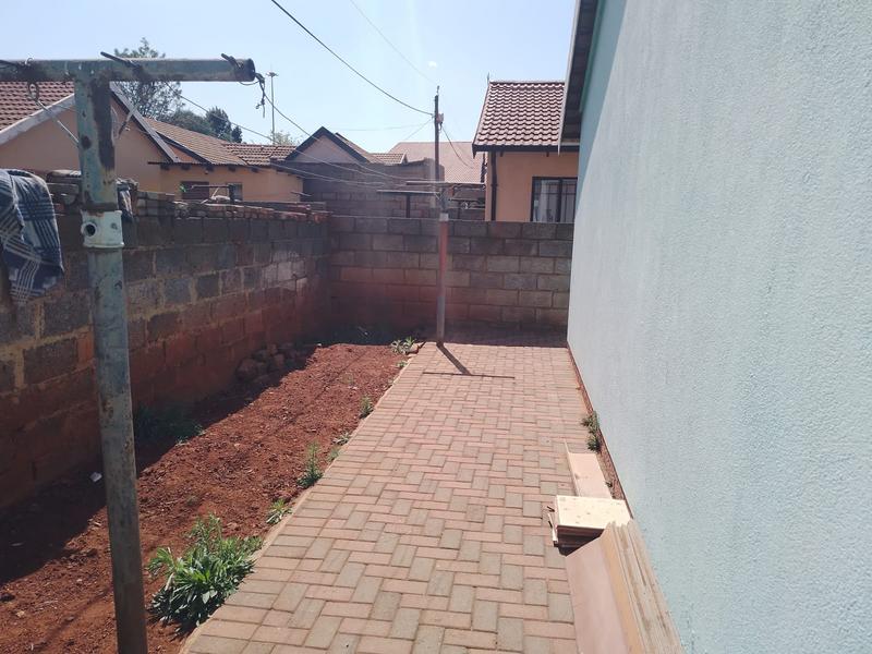 3 Bedroom Property for Sale in Protea North Gauteng