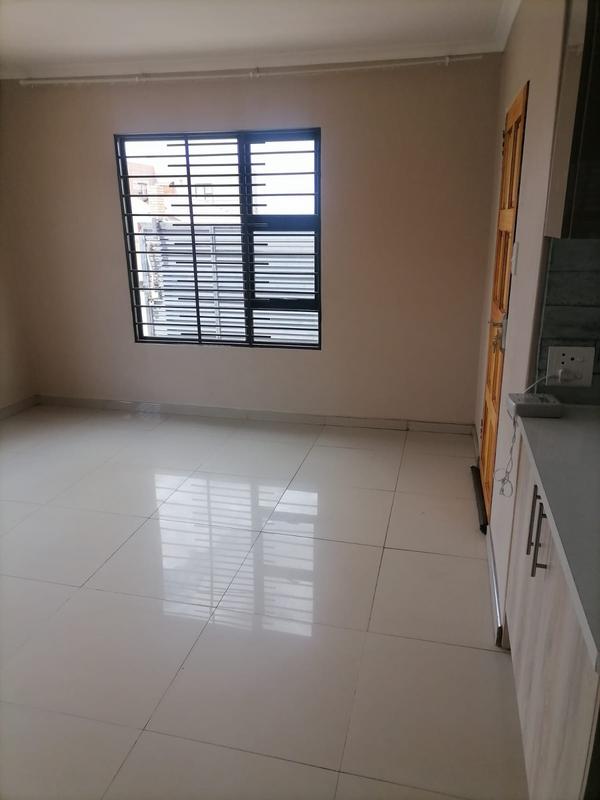 2 Bedroom Property for Sale in Olievenhoutbosch Gauteng