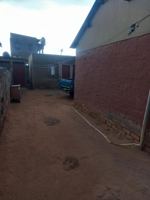 8 Bedroom Property for Sale in Tembisa Gauteng