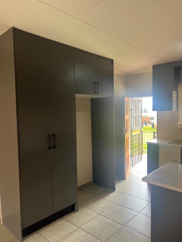 To Let 3 Bedroom Property for Rent in Groblerpark Gauteng