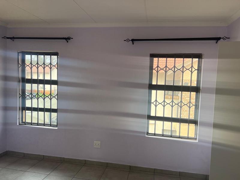 To Let 3 Bedroom Property for Rent in Groblerpark Gauteng