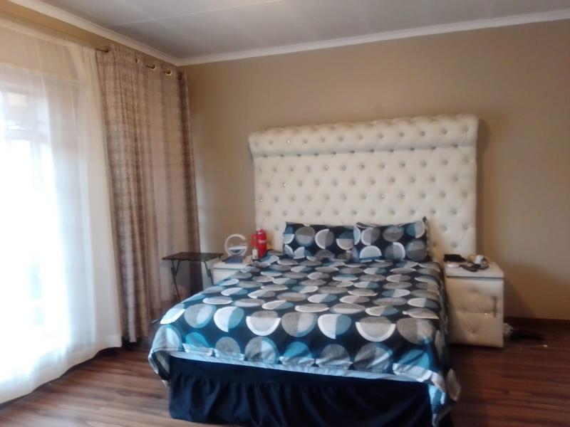 To Let 2 Bedroom Property for Rent in Beyers Park Gauteng