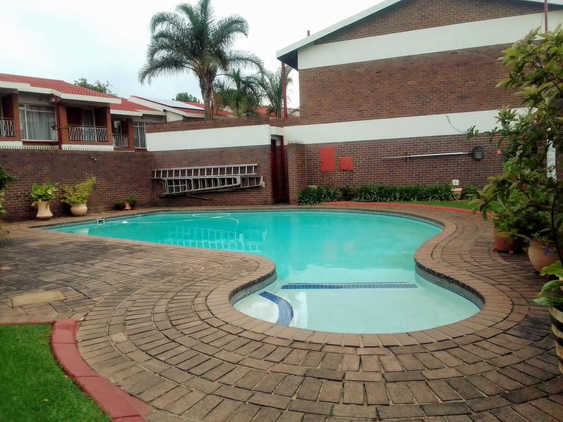 To Let 2 Bedroom Property for Rent in Beyers Park Gauteng