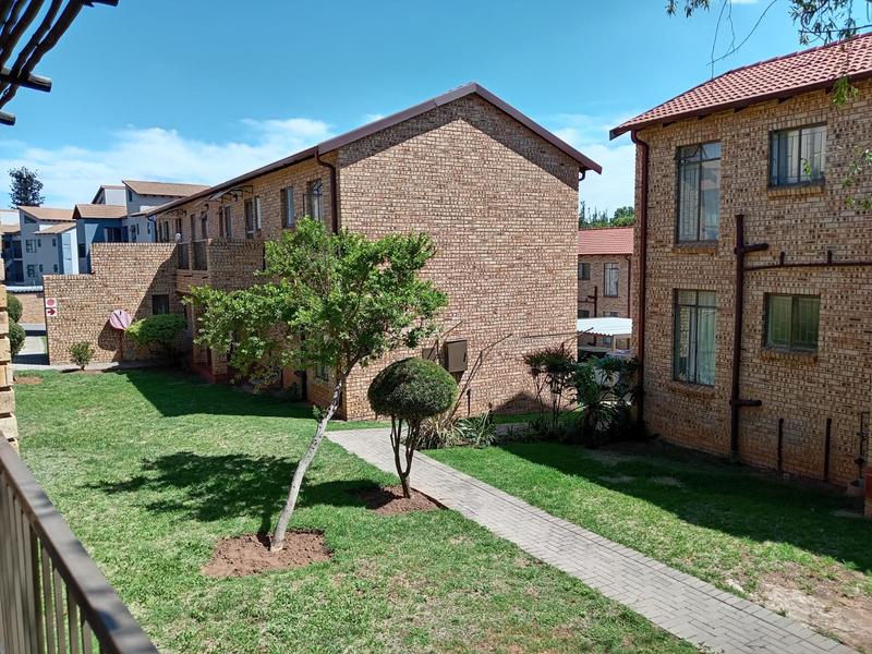 2 Bedroom Property for Sale in Honeydew Gauteng