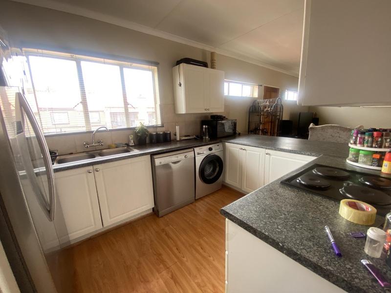 2 Bedroom Property for Sale in Eden Glen Gauteng