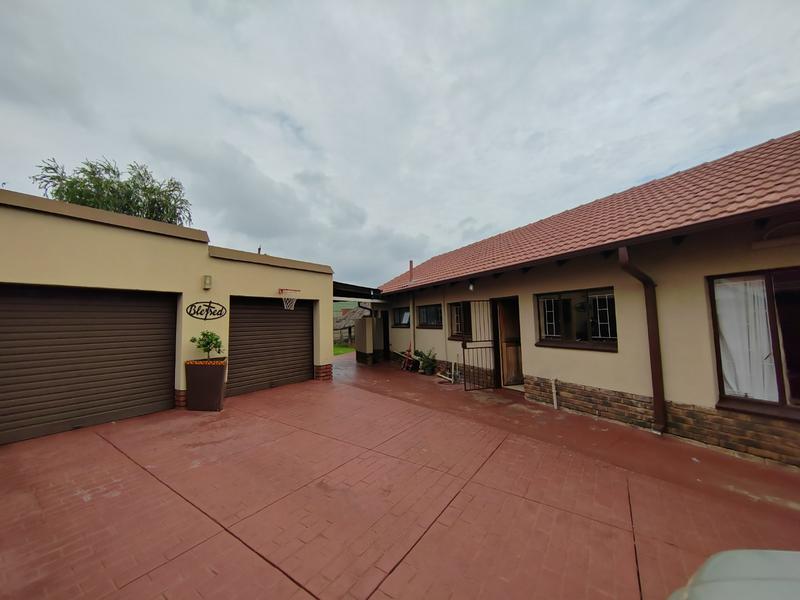 4 Bedroom Property for Sale in Booysens Gauteng