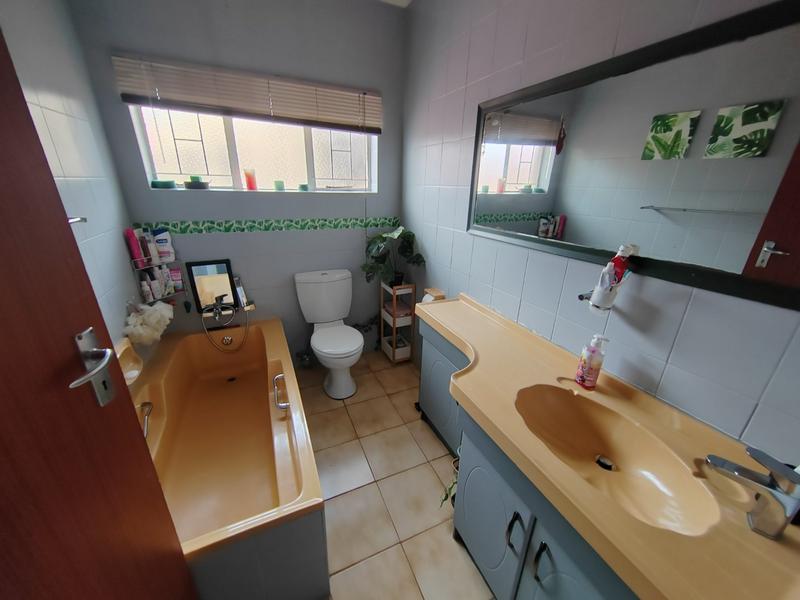 4 Bedroom Property for Sale in Booysens Gauteng